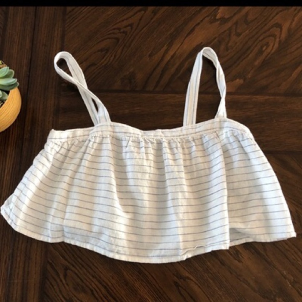 Cute crop top.